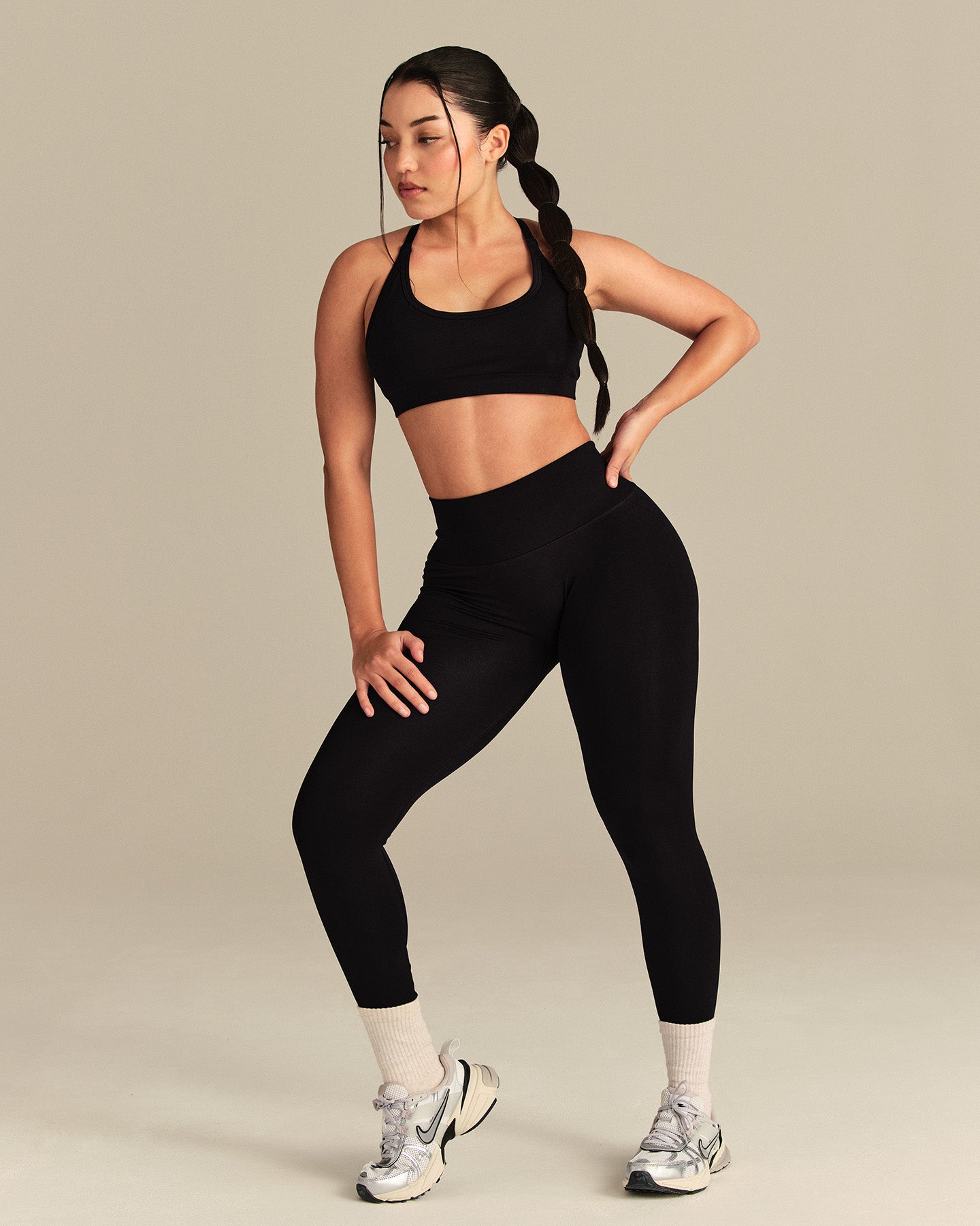 Define 2.0 Seamless Cross Back Bra | Black