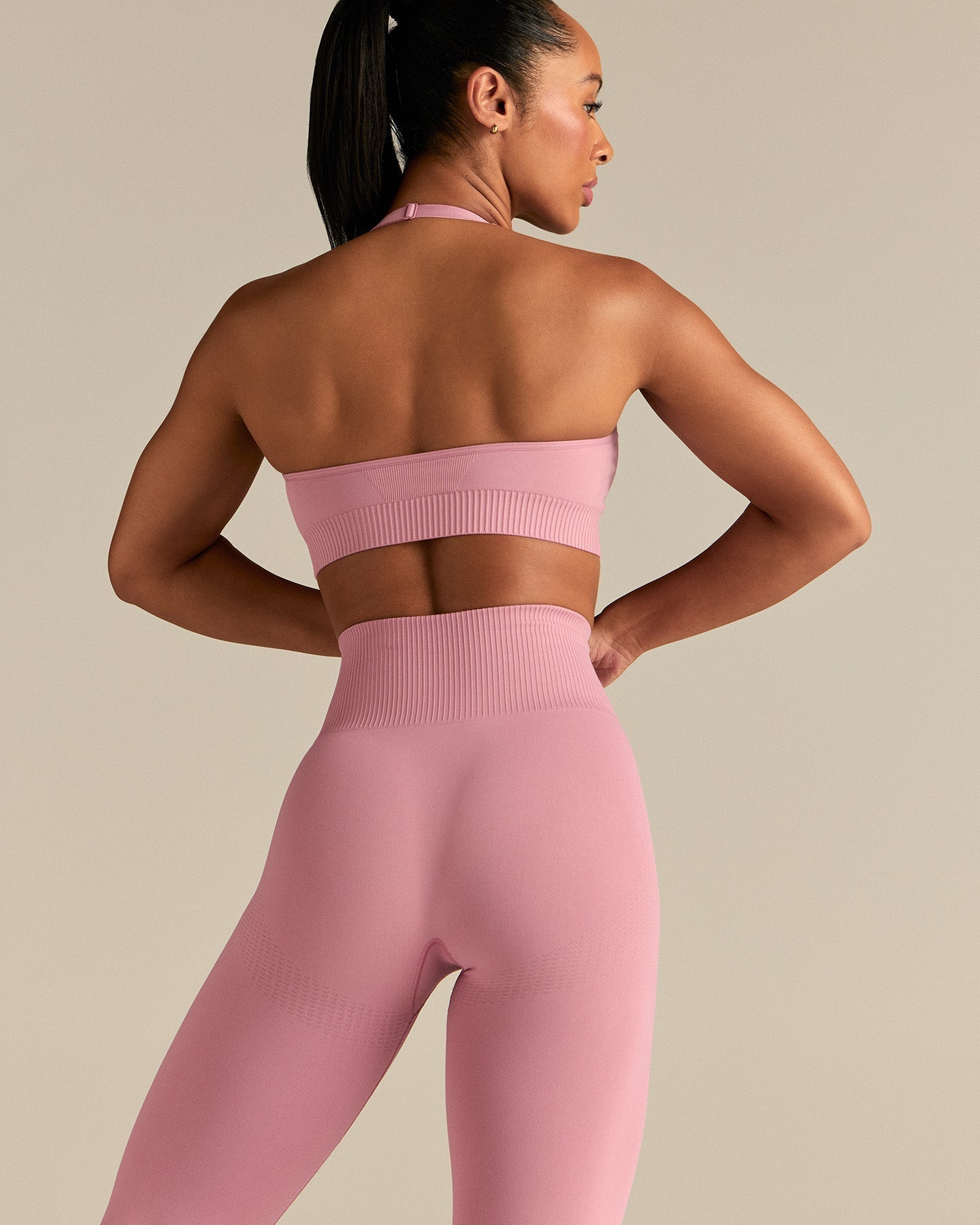 Power Seamless Halter Neck Bra | Blush Pink
